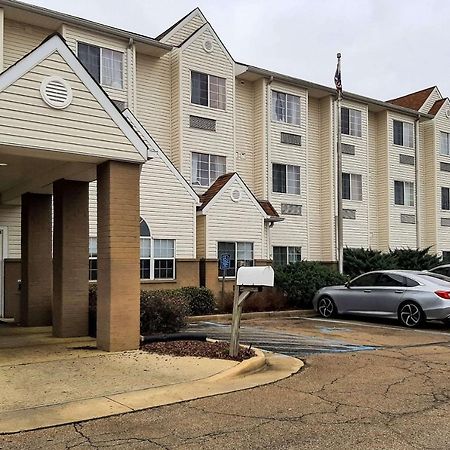 Starkville Inn & Suites Buitenkant foto